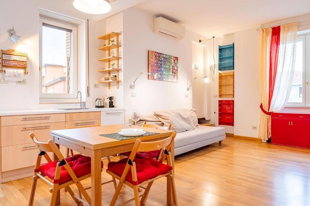 Guest Planet - Grazioso Bilocale Bande Nere M1 Appartamento *