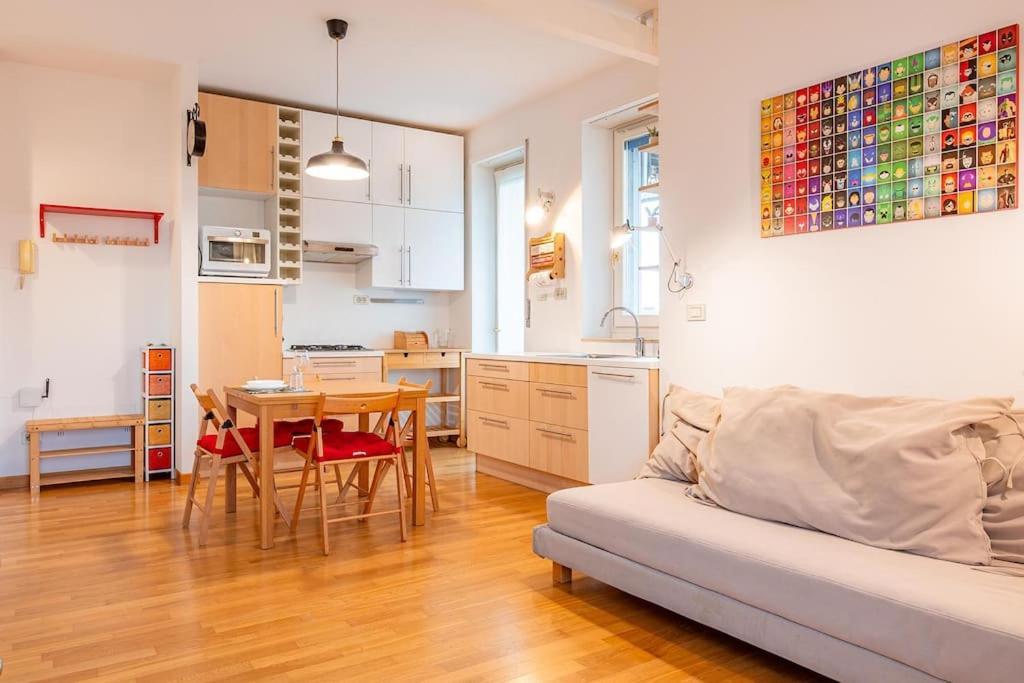 Appartamento Guest Planet - Grazioso Bilocale Bande Nere M1 Milano